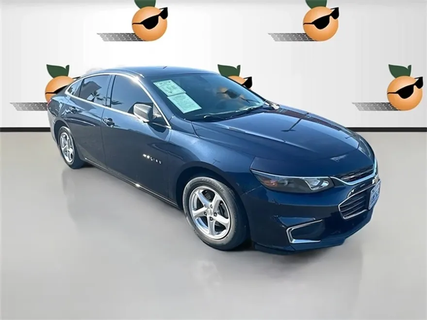 2018 Chevrolet Malibu LS photo 1