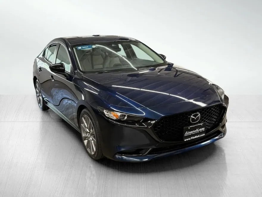 2019 Mazda Mazda3 Preferred photo 1