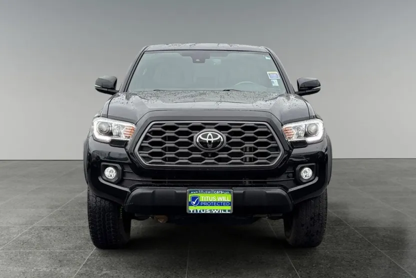2021 Toyota Tacoma TRD Off-Road V6 photo 1