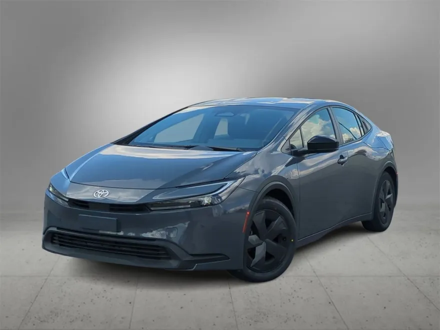 2024 Toyota Prius LE photo 1