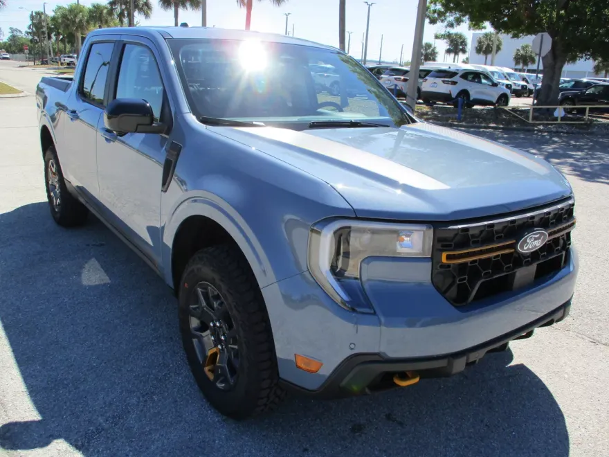 2025 Ford Maverick Tremor photo 1