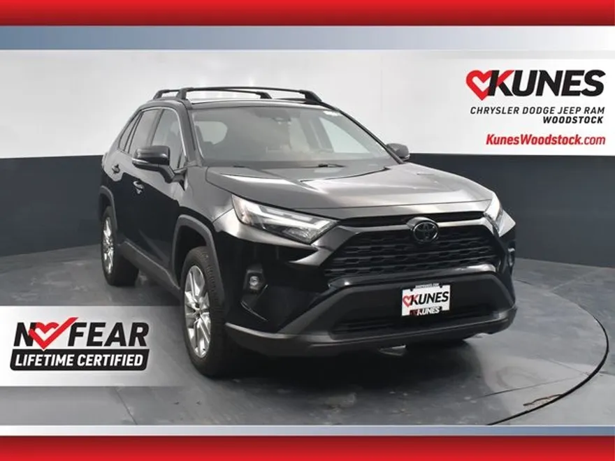 2022 Toyota RAV4 XLE Premium photo 1
