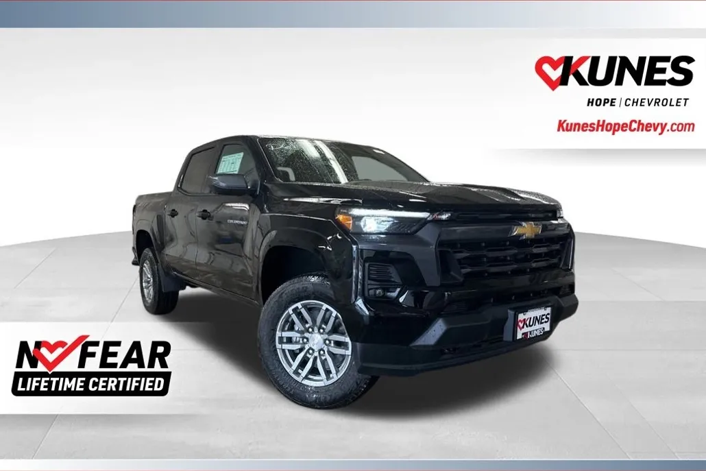 2025 Chevrolet Colorado Work Truck LT photo 1
