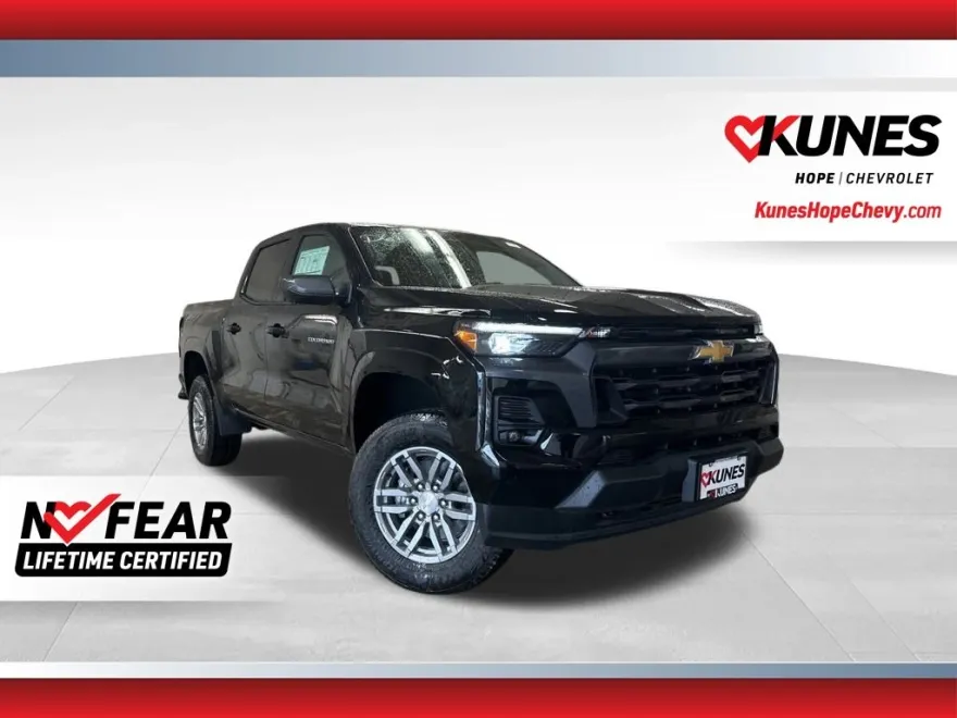 2025 Chevrolet Colorado Work Truck LT photo 1