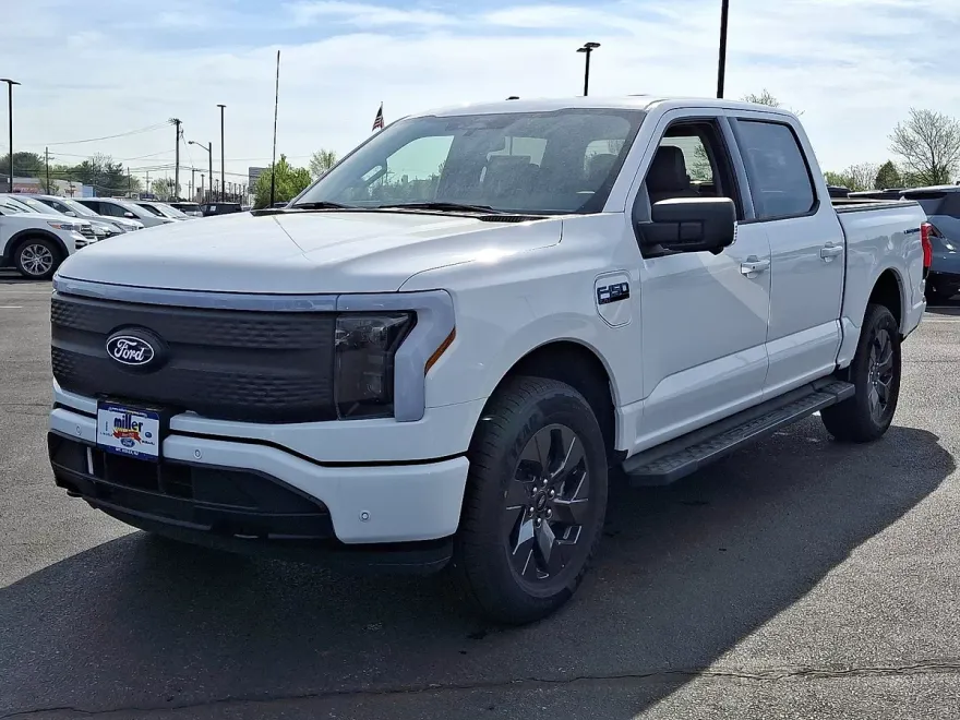 2025 Ford F-150 Lightning photo 1
