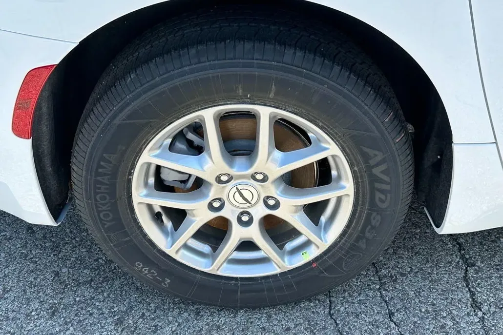 2025 Chrysler Pacifica photo 1