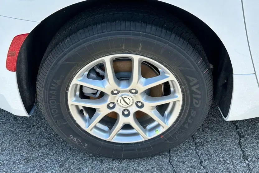 2025 Chrysler Pacifica photo 1