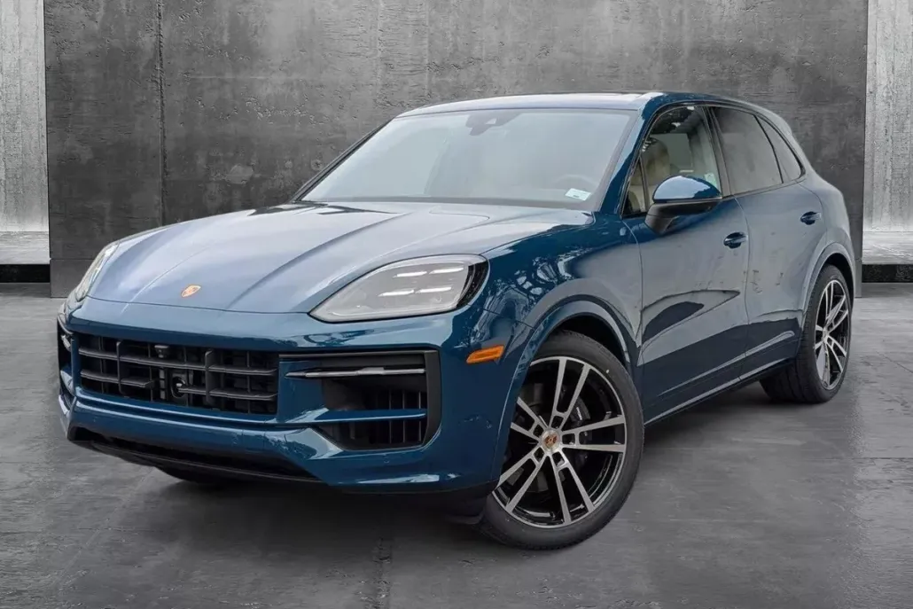 2025 Porsche Cayenne photo 1