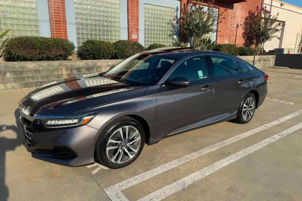 2022 Honda Accord Hybrid EX-L photo 1