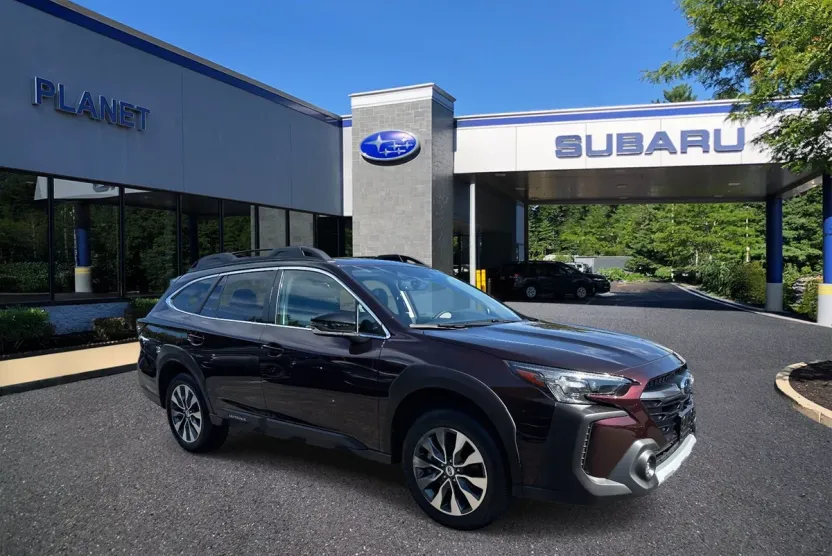 2023 Subaru Outback Limited photo 1