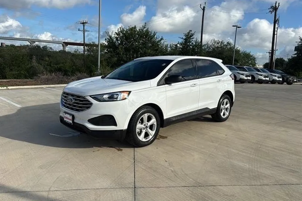 2020 Ford Edge SE photo 1