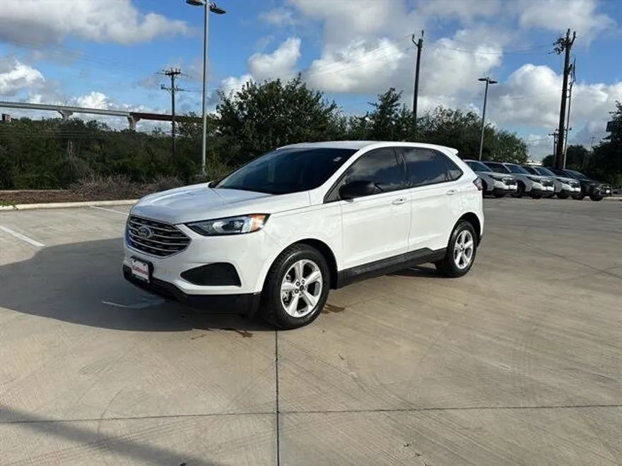 2020 Ford Edge SE photo 1