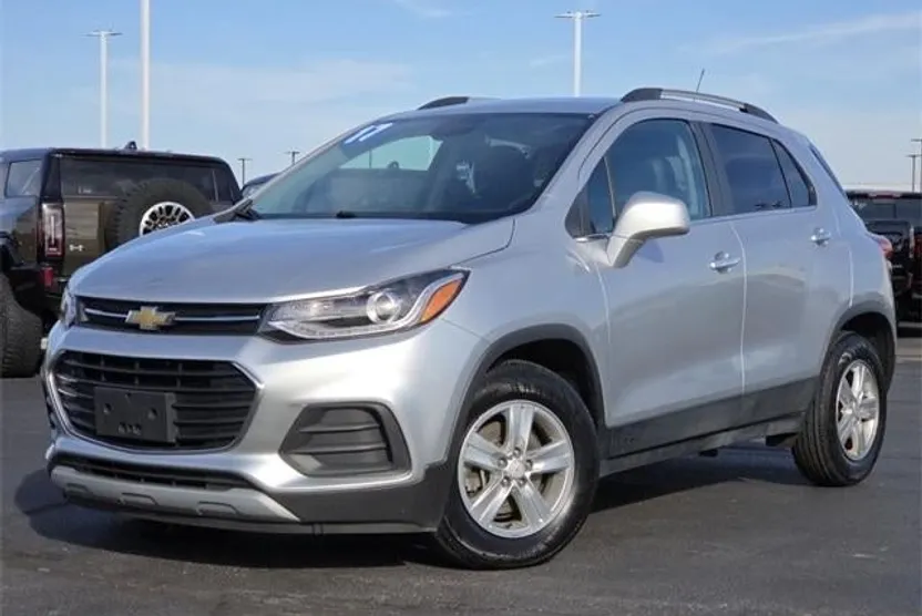 2017 Chevrolet Trax LT photo 1