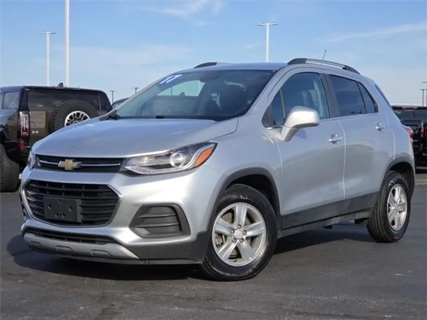 2017 Chevrolet Trax LT photo 1