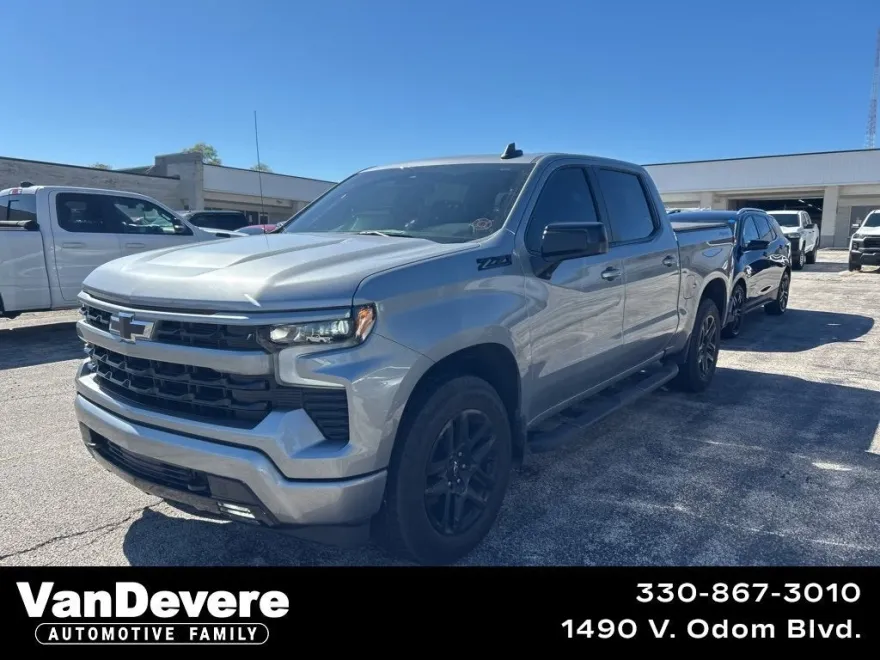 2024 Chevrolet Silverado 1500 RST photo 1