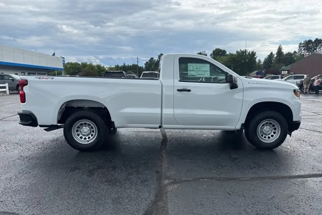 2025 Chevrolet Silverado 1500 photo 1