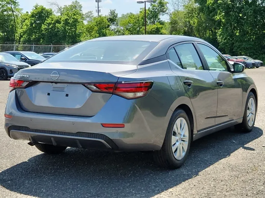 2024 Nissan Sentra S photo 1