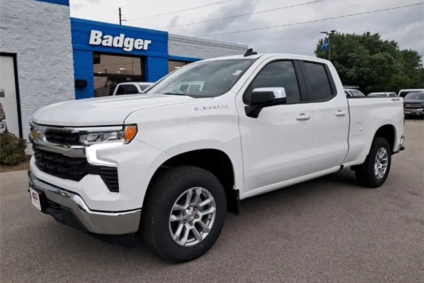 2025 Chevrolet Silverado 1500 LT photo 1