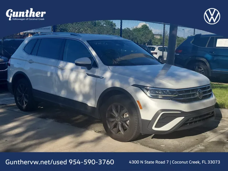 2023 Volkswagen Tiguan SE photo 1
