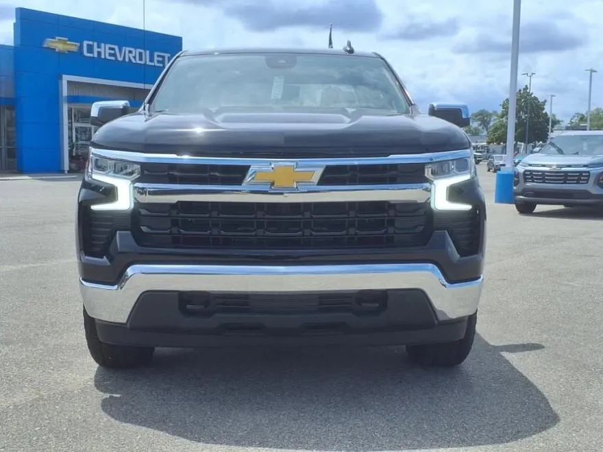 2026 Chevrolet Silverado 1500 LT photo 1