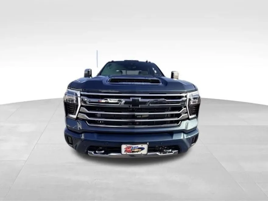 2025 Chevrolet Silverado 3500HD High Country photo 1