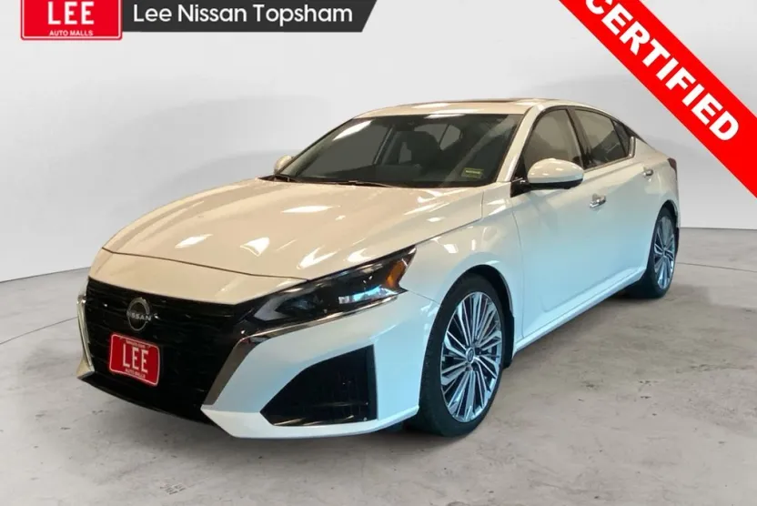 2024 Nissan Altima 2.5 SL photo 1