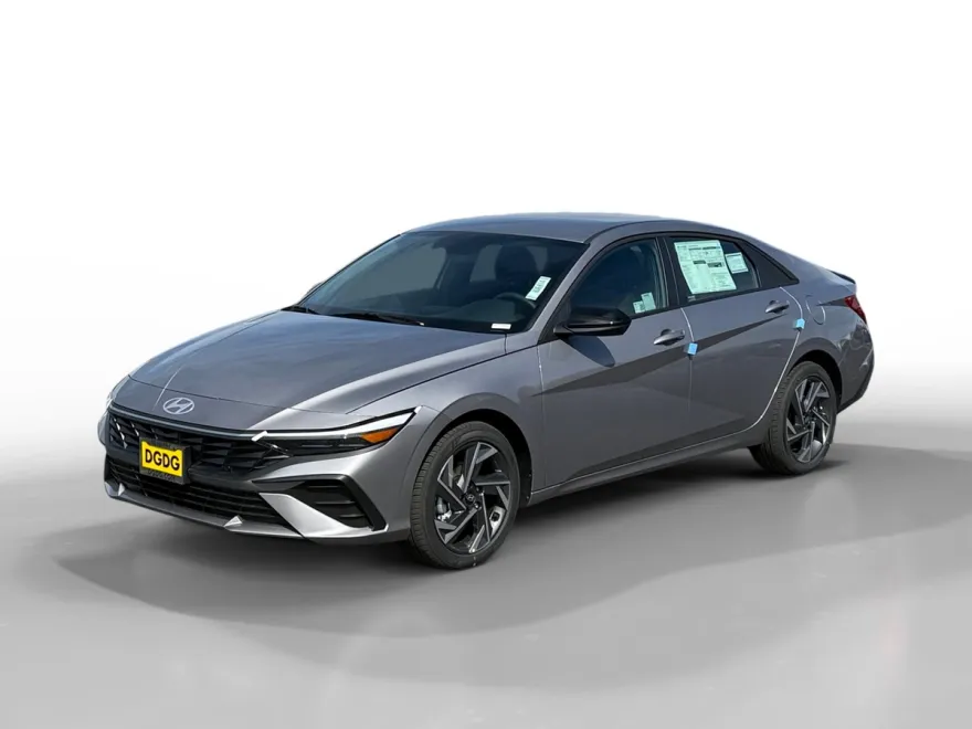 2025 Hyundai Elantra SEL Sport photo 1