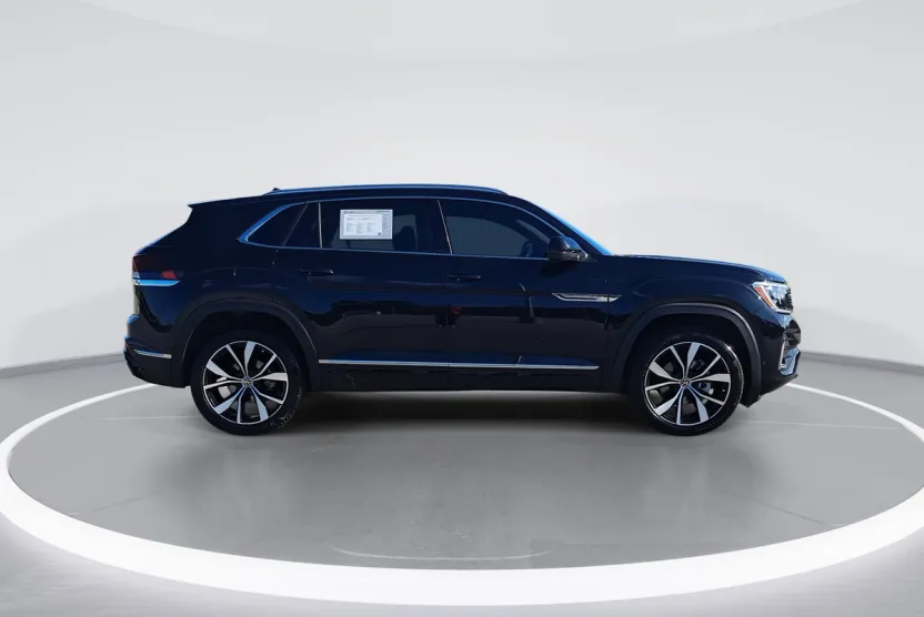 2024 Volkswagen Atlas Cross Sport SEL Premium R-Line photo 1