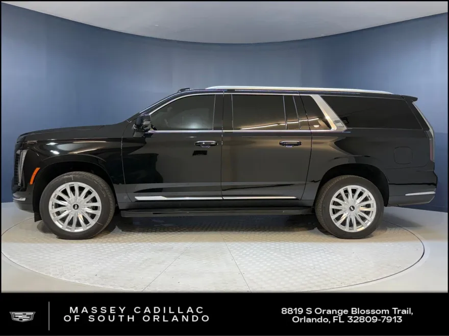 2025 Cadillac Escalade ESV Luxury photo 1