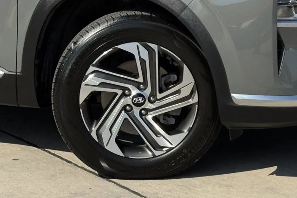 2022 Hyundai Santa Fe SEL Premium photo 1