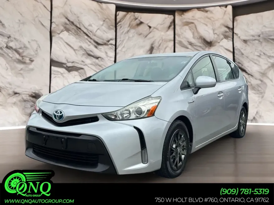 2015 Toyota Prius V Three photo 1