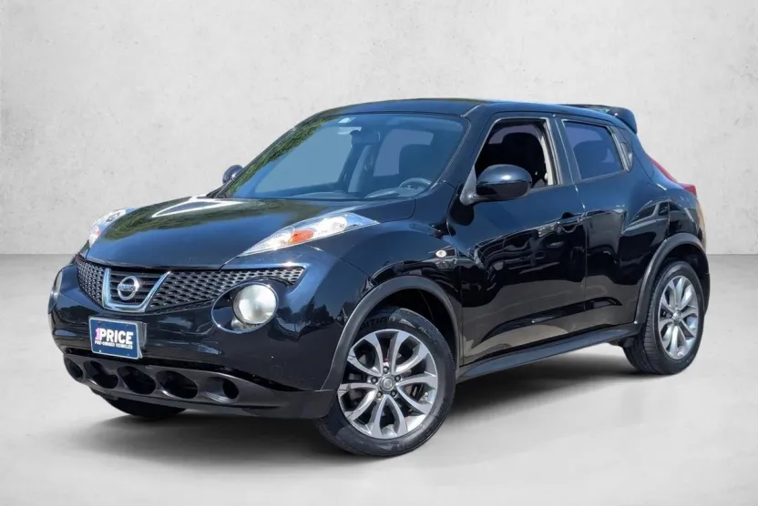 2011 Nissan Juke S photo 1
