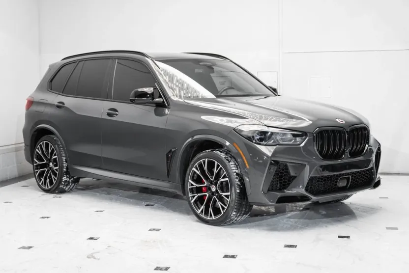 2022 Bmw X5 M photo 1