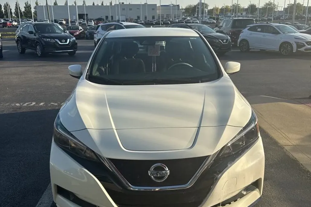 2022 Nissan Leaf Plus photo 1