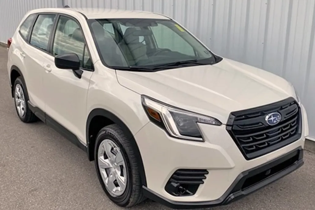 2024 Subaru Forester Base photo 1