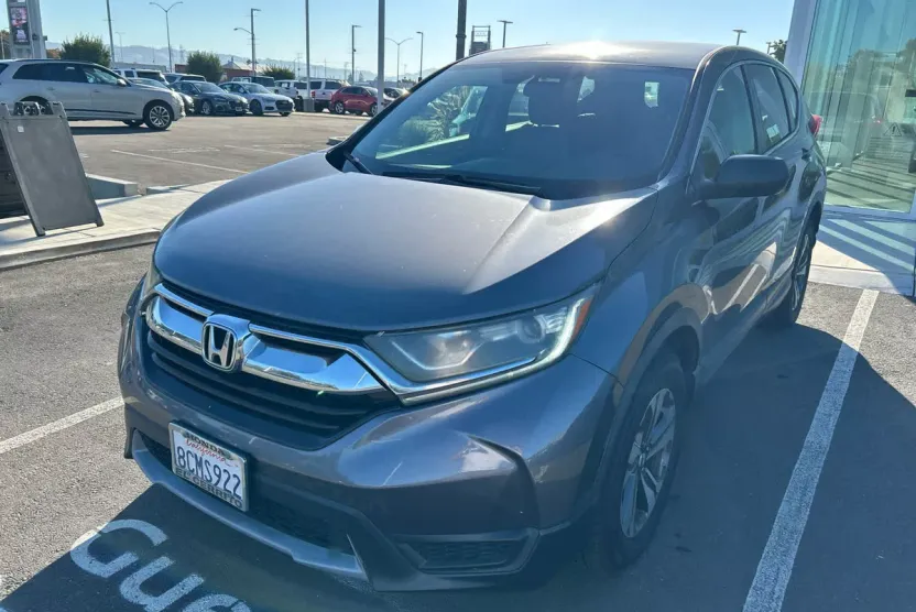 2018 Honda CR-V LX photo 1