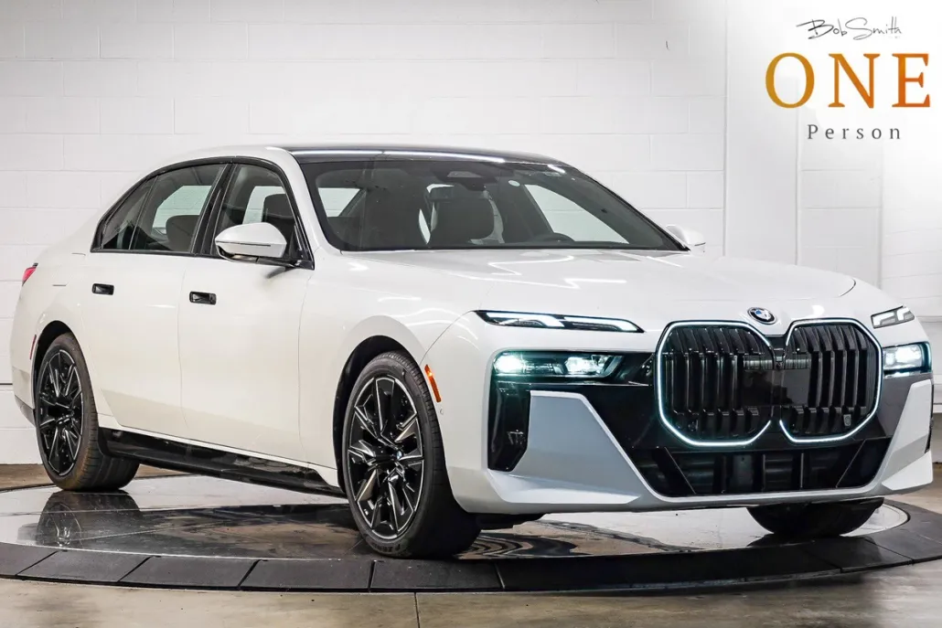 2025 Bmw 750e photo 1