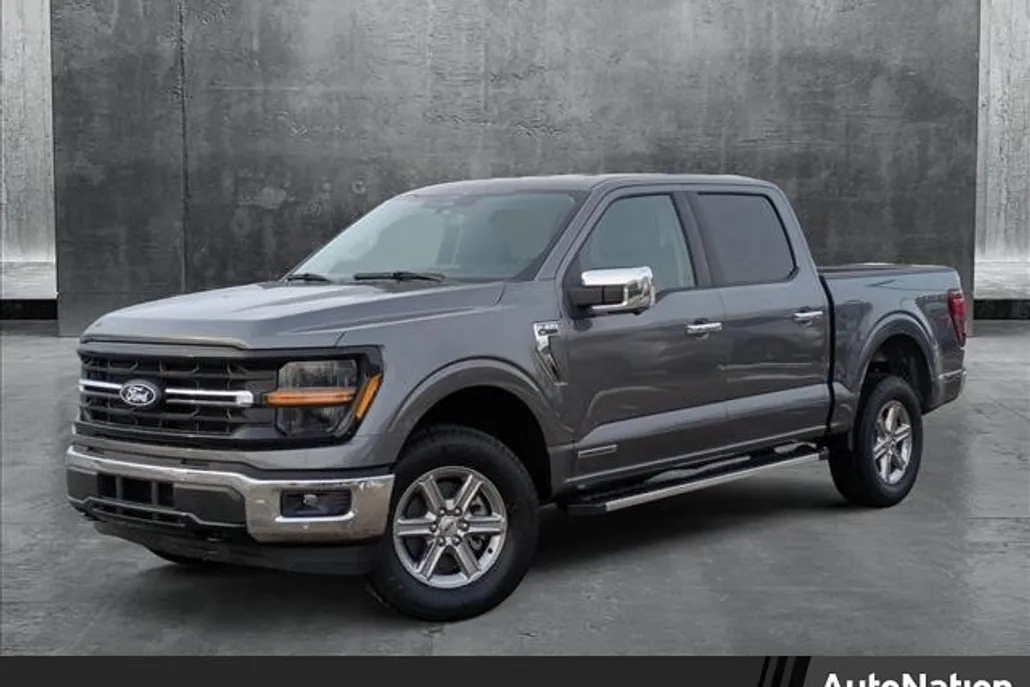 2025 Ford F-150 XLT photo 1