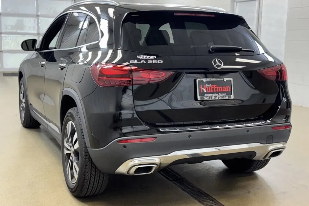 2024 Mercedes Benz GLA 250 photo 1