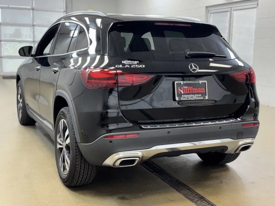2024 Mercedes Benz GLA 250 photo 1