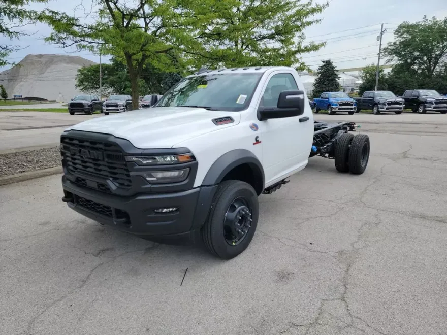 2025 Ram 5500 Tradesman photo 1