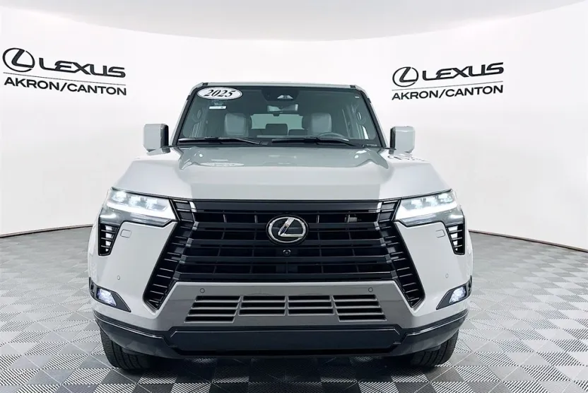 2025 Lexus GX 550 Luxury photo 1