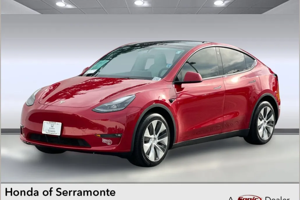 2023 Tesla Model Y Long Range photo 1