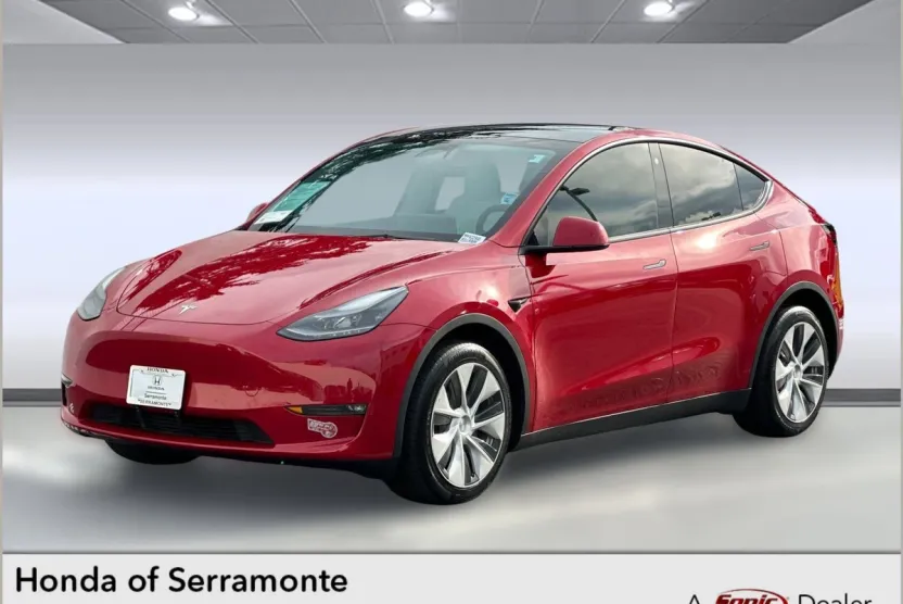 2023 Tesla Model Y Long Range photo 1