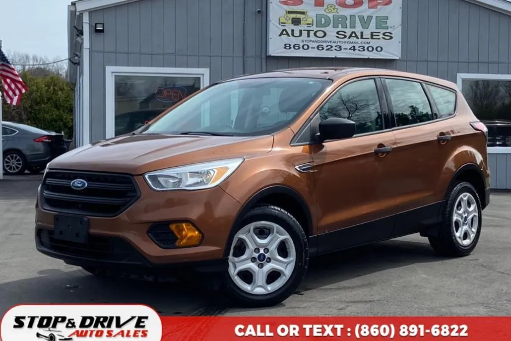 2017 Ford Escape S photo 1