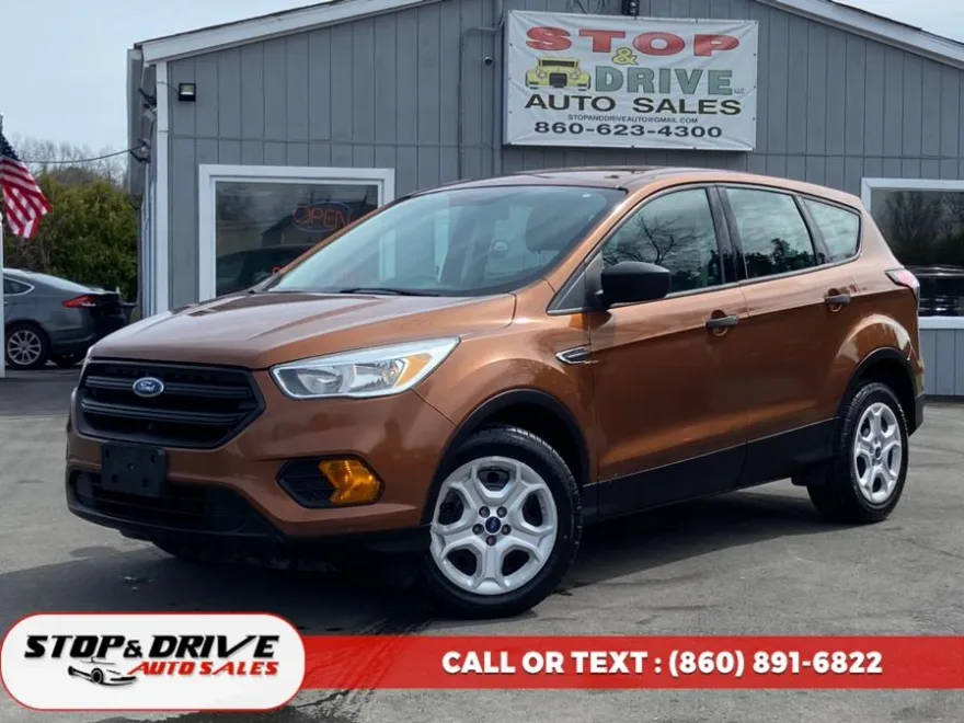 2017 Ford Escape S photo 1