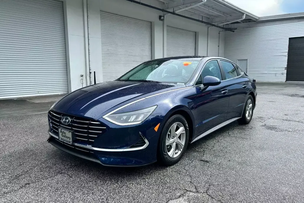 2021 Hyundai Sonata SE photo 1