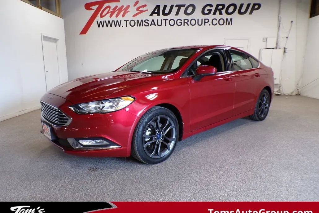2018 Ford Fusion S photo 1