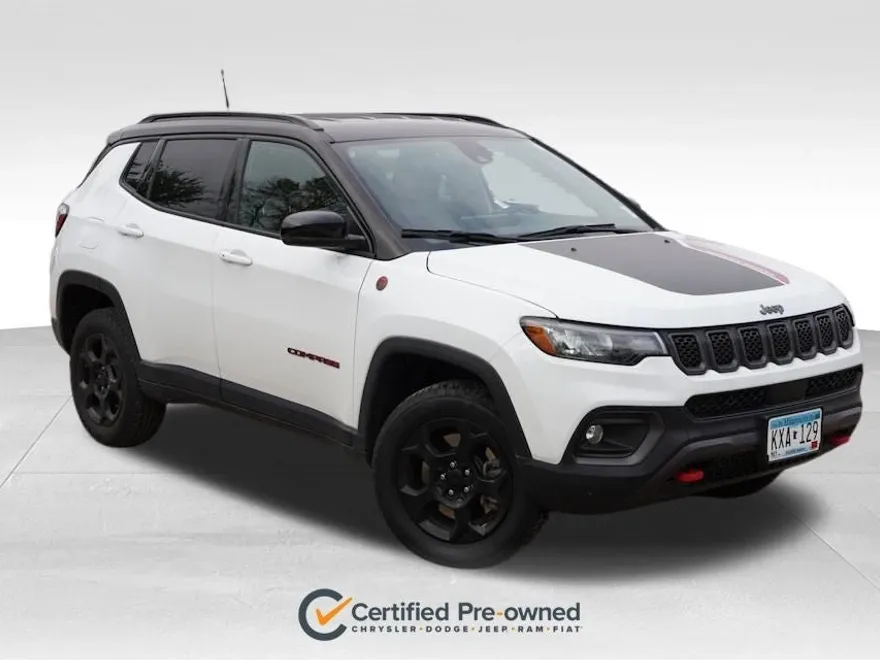 2023 Jeep Compass Trailhawk photo 1