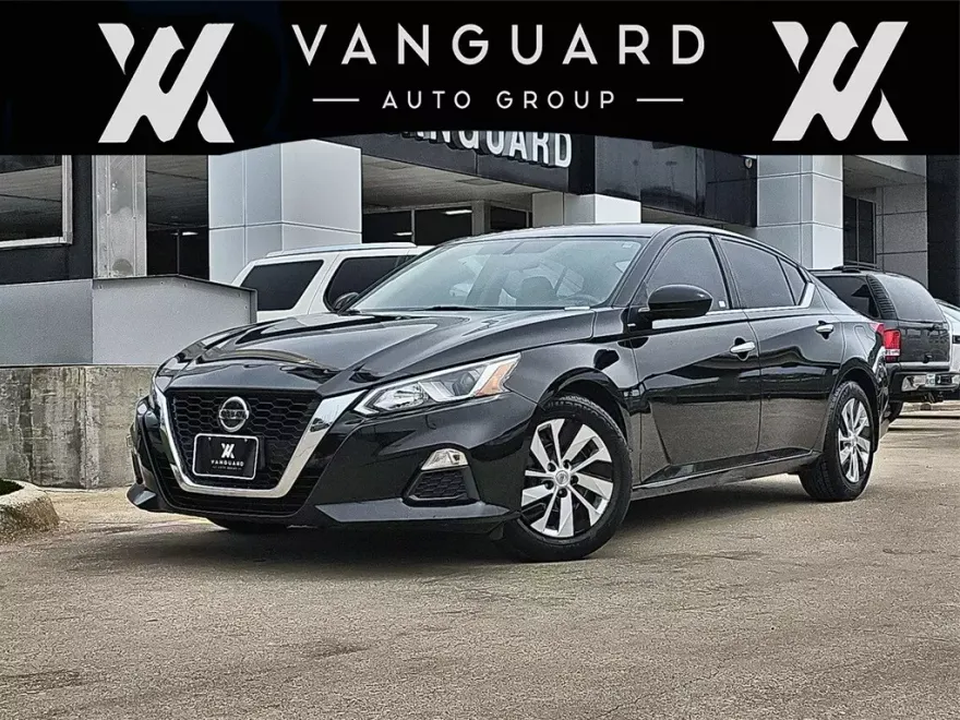 2019 Nissan Altima 2.5 S photo 1